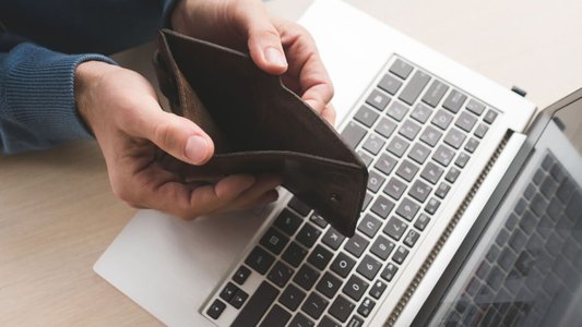 Over Half of “Finfluencer” Victims Have Lost Money, Says TSB
