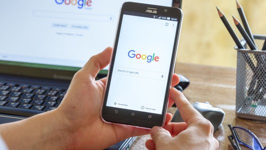 Google Criticized for Abandoning Cookie Phase-Out