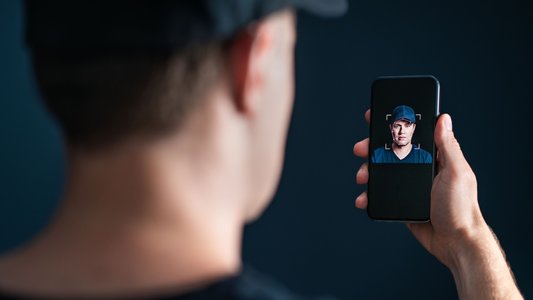 Report Shows AI Fraud, Deepfakes Are Top Challenges For Banks