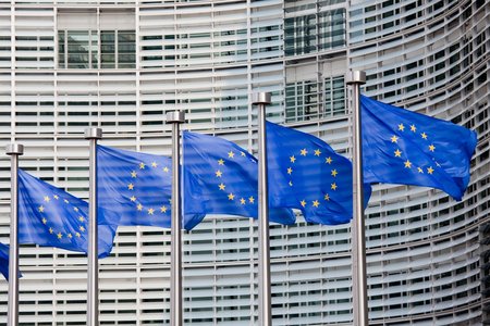 European Commission Sets 2015 Deadline for New Data Laws