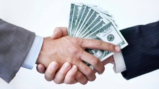 Apple’s Head of Global Security Facing Bribery Charges