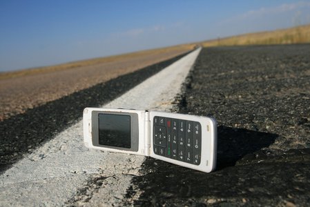 39% of mobile phone users would not spot their mobile missing within an hour