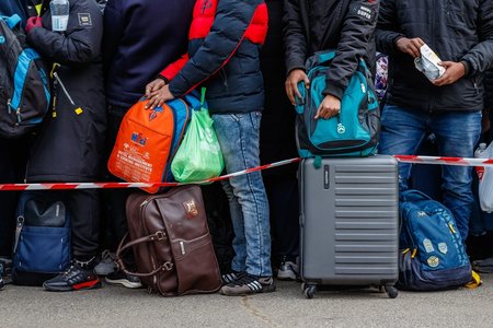 Cyber-Criminals Smuggle Ukrainian Men Across Border