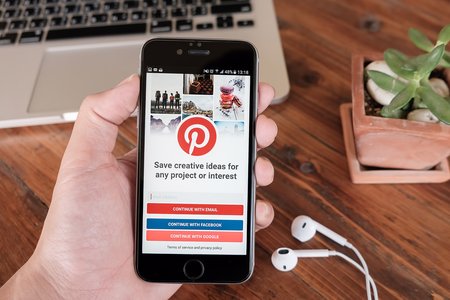 Android Apps with Ultrasonic Beacons Track People's Daily Habits