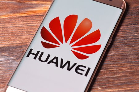 UK Spooks Give Green Light to Huawei