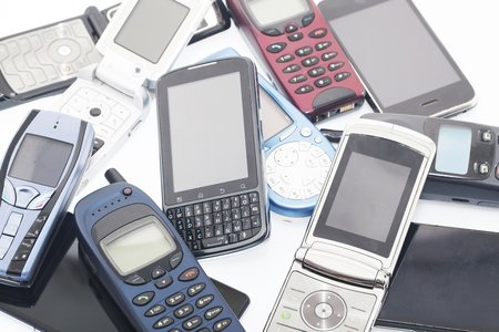 Researchers Jump the Security Air Gap With a Feature Phone