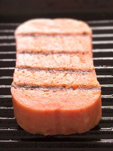Spam site becomes one of the most popular locations on the web