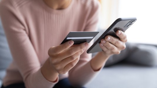Smishing and Vishing Attempts Surged in 2021