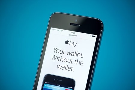 FBI Postpones Apple Case, Claims Ability to Break into iPhone