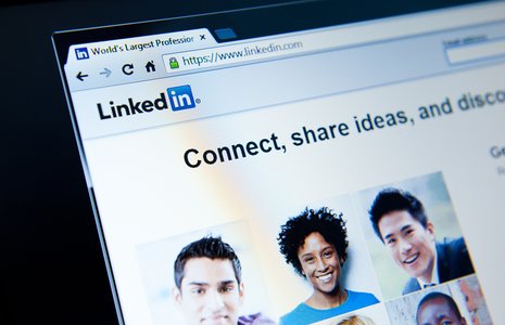 Iran Threat Group Uses Fake LinkedIn Network to Target Victims