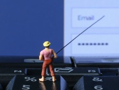 Emotet Spammers Send Christmas Phishing Emails