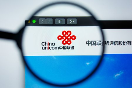 US Revokes China Unicom's License