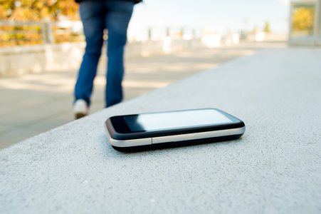 Over 130,000 Phones and Laptops Left in UK Bars