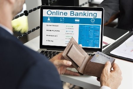Fraudster Made £100K from Online Banking Bug