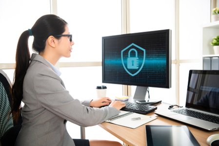 Employees’ Poor Security Habits Getting Worse, Survey Finds