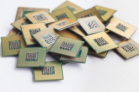 Intel Halts Spectre Patching for Some Chips