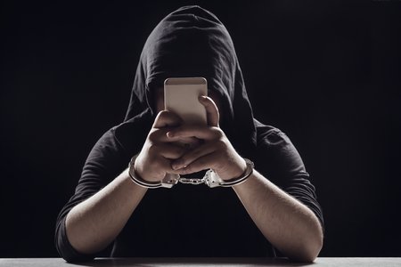 Convicted Hacker Allegedly Commits Fraud While Awaiting Release