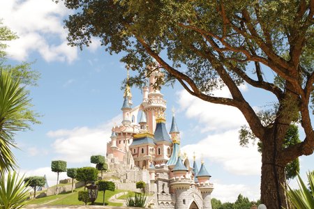 Disneyland's Instagram and Facebook Accounts Hacked to Show Racist Content