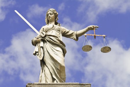 Paralegal Admits Role in Outing Iowa Witnesses