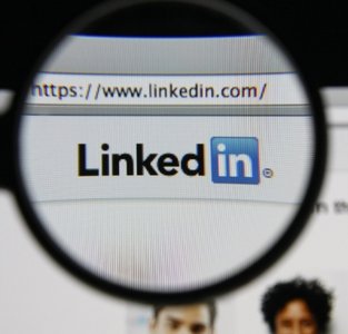 LinkedIn Fixes User Data Leak Bug