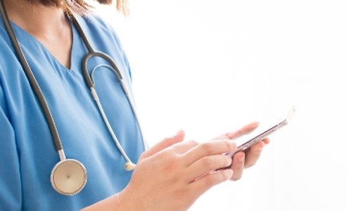 Two-Fifths of NHS Staff Break Policy Via WhatsApp Use: Report