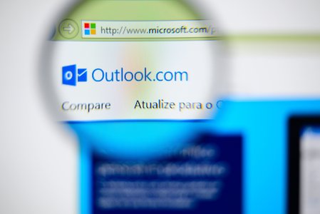Microsoft Pushes New Security Features on Outlook App