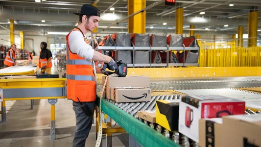 French Watchdog Slams Amazon with €32m Fine for Spying on Workers