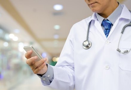 Most NHS Trusts Provide No Alternative to Consumer IM