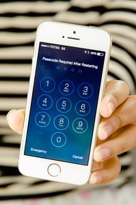CIA Conducting Ongoing Spy Campaign Against Apple—Report