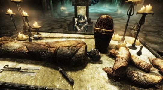 This 6.7GB Mod for Skyrim Special Edition overhauls all of its clutter textures