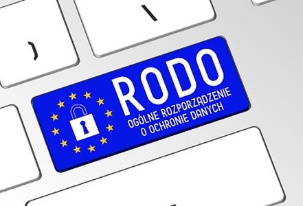 Polish Regulator Issues First GDPR Fine