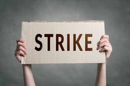 Canadian Cyber-Agency Workers Threaten Strike