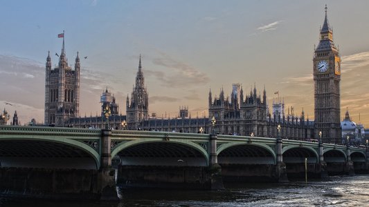 UK passes DMA-like bill that could force Apple to allow other games stores on iOS