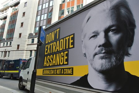 US Launches Appeal Against Assange Extradition Decision