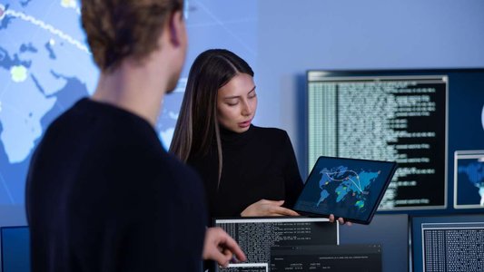 UK Managers Improve Cyber Knowledge but Staff Lack Training