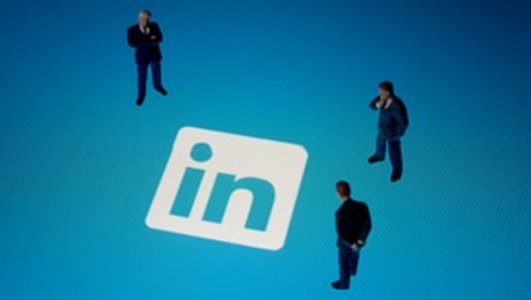 Aerospace Executives Targeted Via LinkedIn Recruitment Messages